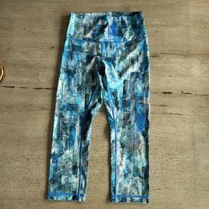 Barely worn, Slick and low friction support, sweat wicking, 4 way stretch